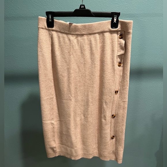 Two piece Sweater and Skirt by Polygram from Henly - Size LARGE - Picture 2 of 9